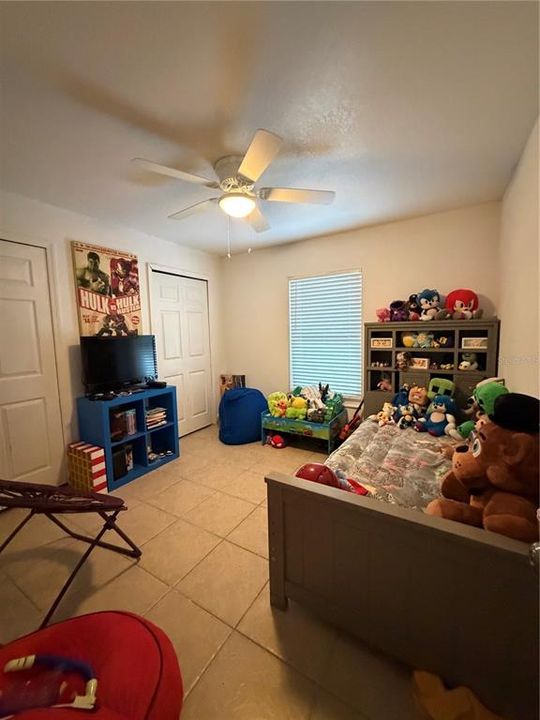 For Sale: $325,000 (4 beds, 2 baths, 1704 Square Feet)