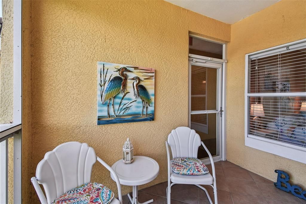 Active With Contract: $254,900 (2 beds, 2 baths, 925 Square Feet)