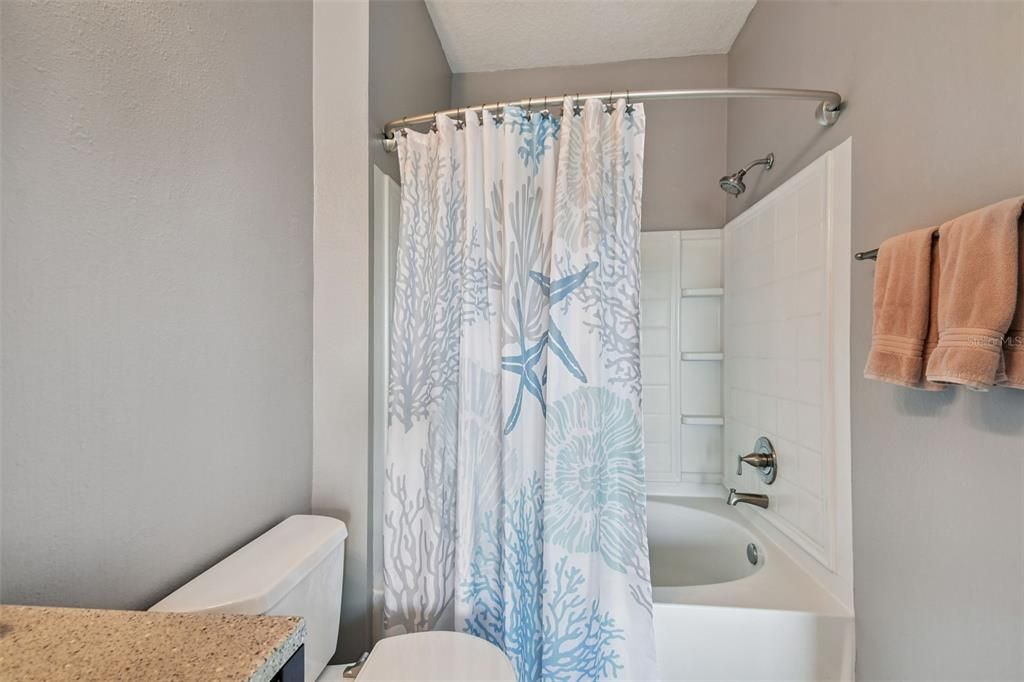 Active With Contract: $254,900 (2 beds, 2 baths, 925 Square Feet)