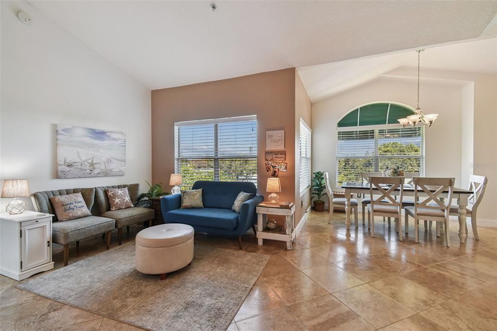 Active With Contract: $254,900 (2 beds, 2 baths, 925 Square Feet)