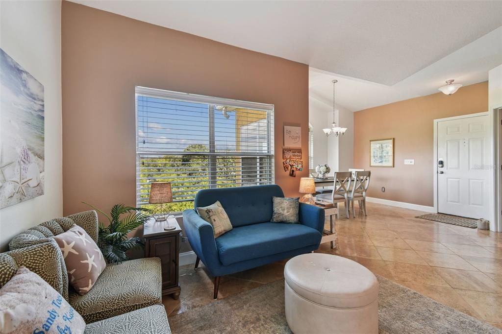 Active With Contract: $254,900 (2 beds, 2 baths, 925 Square Feet)
