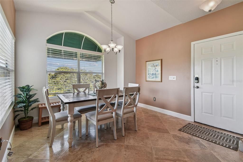 Active With Contract: $254,900 (2 beds, 2 baths, 925 Square Feet)