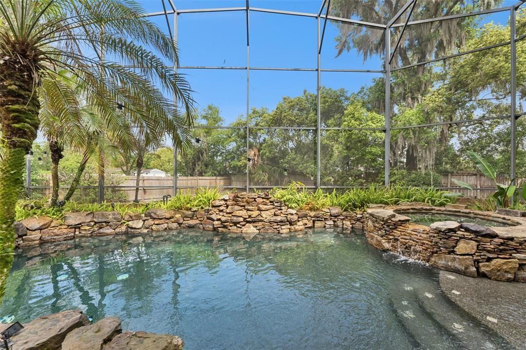 For Sale: $815,000 (6 beds, 3 baths, 3686 Square Feet)