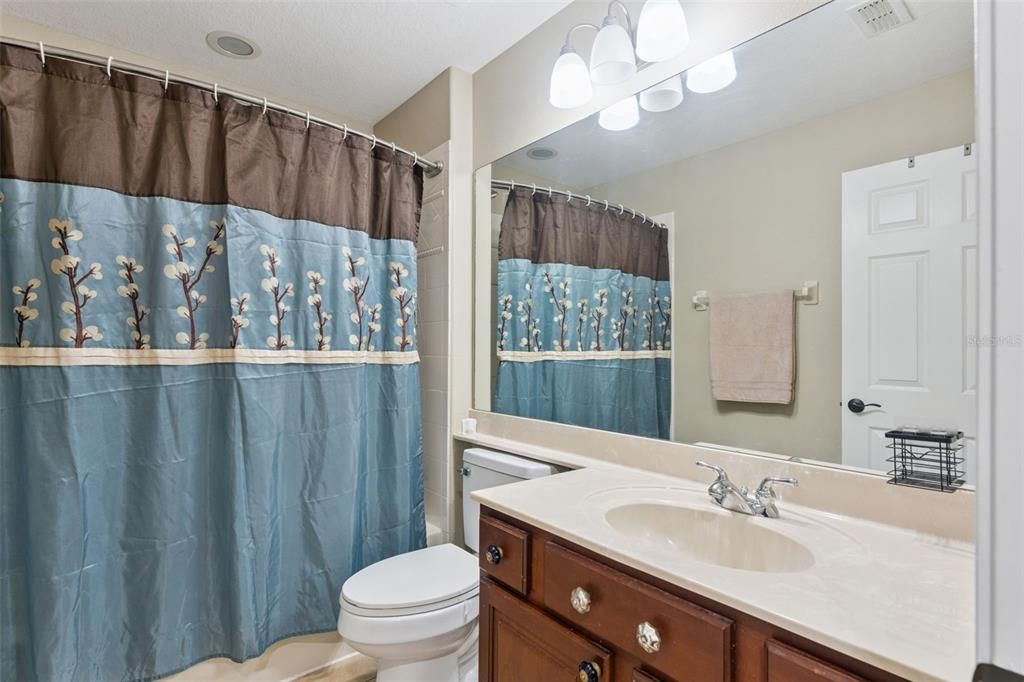 For Sale: $815,000 (6 beds, 3 baths, 3686 Square Feet)