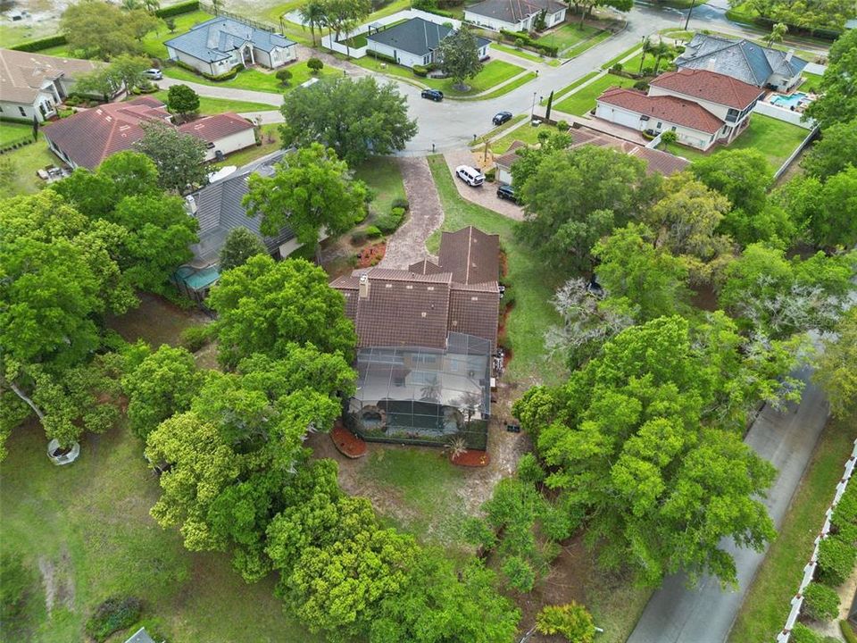 For Sale: $815,000 (6 beds, 3 baths, 3686 Square Feet)