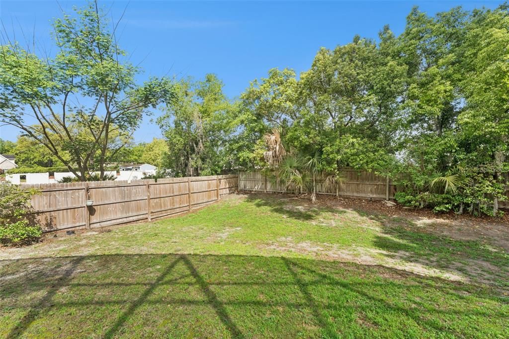For Sale: $815,000 (6 beds, 3 baths, 3686 Square Feet)