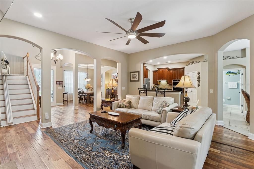 For Sale: $815,000 (6 beds, 3 baths, 3686 Square Feet)