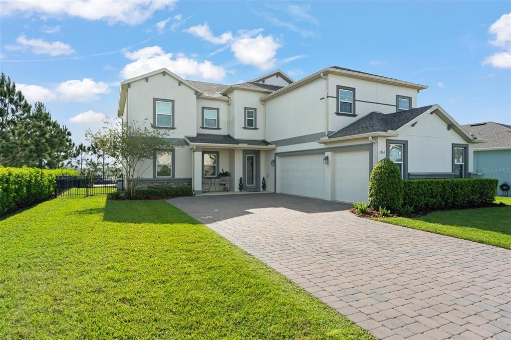 Activo con contrato: $699,000 (5 camas, 3 baños, 3795 Pies cuadrados)