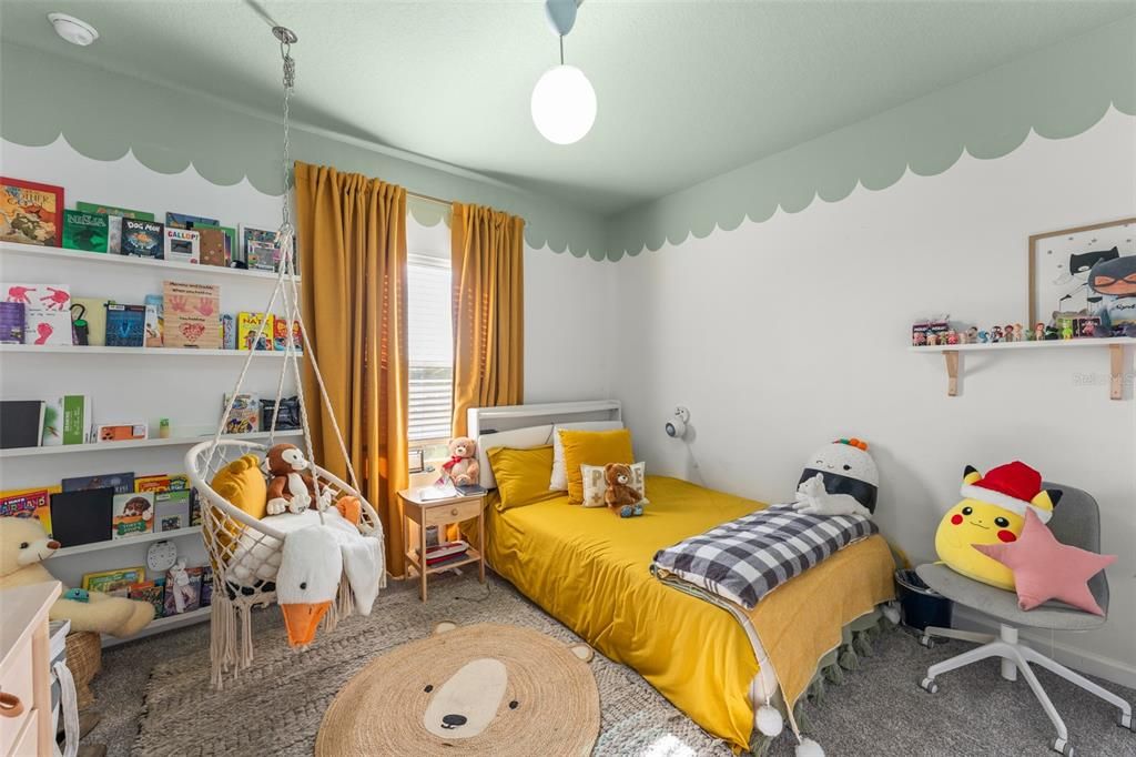 Activo con contrato: $699,000 (5 camas, 3 baños, 3795 Pies cuadrados)
