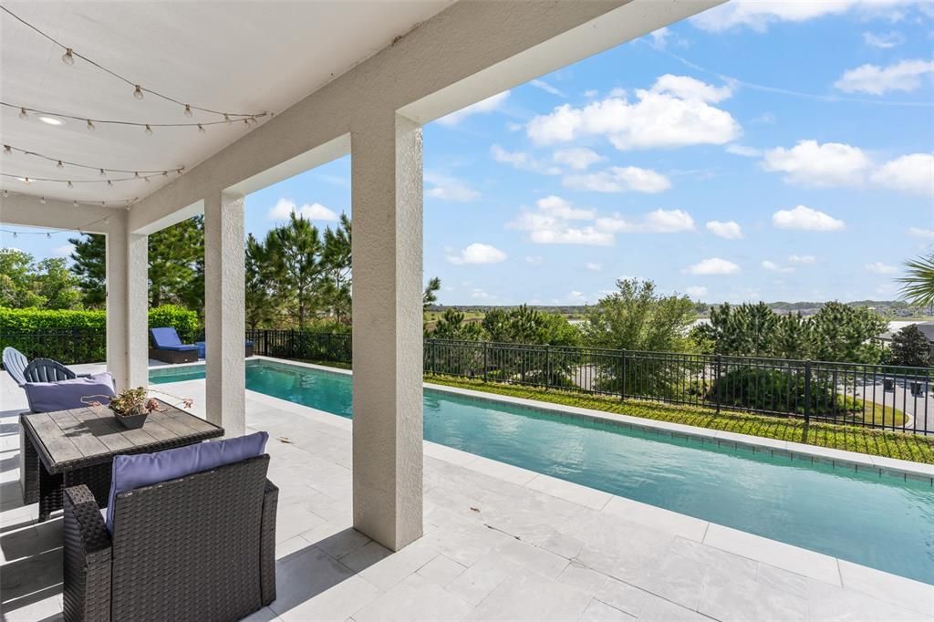 Activo con contrato: $699,000 (5 camas, 3 baños, 3795 Pies cuadrados)