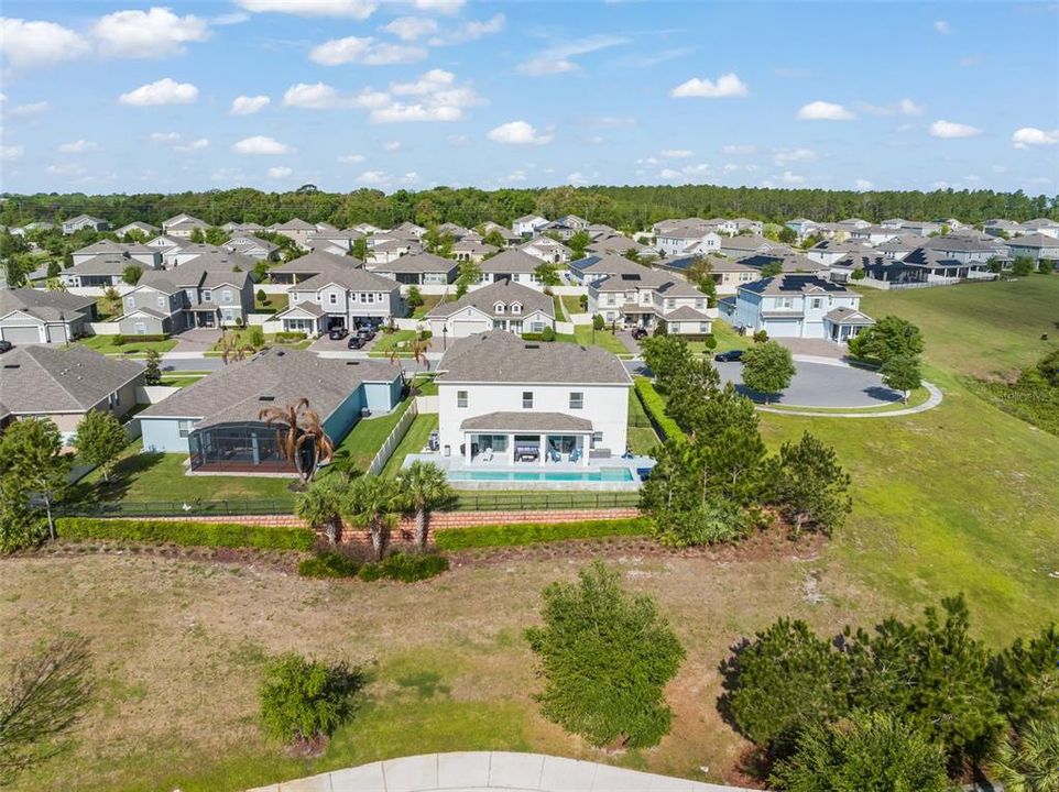 Activo con contrato: $699,000 (5 camas, 3 baños, 3795 Pies cuadrados)