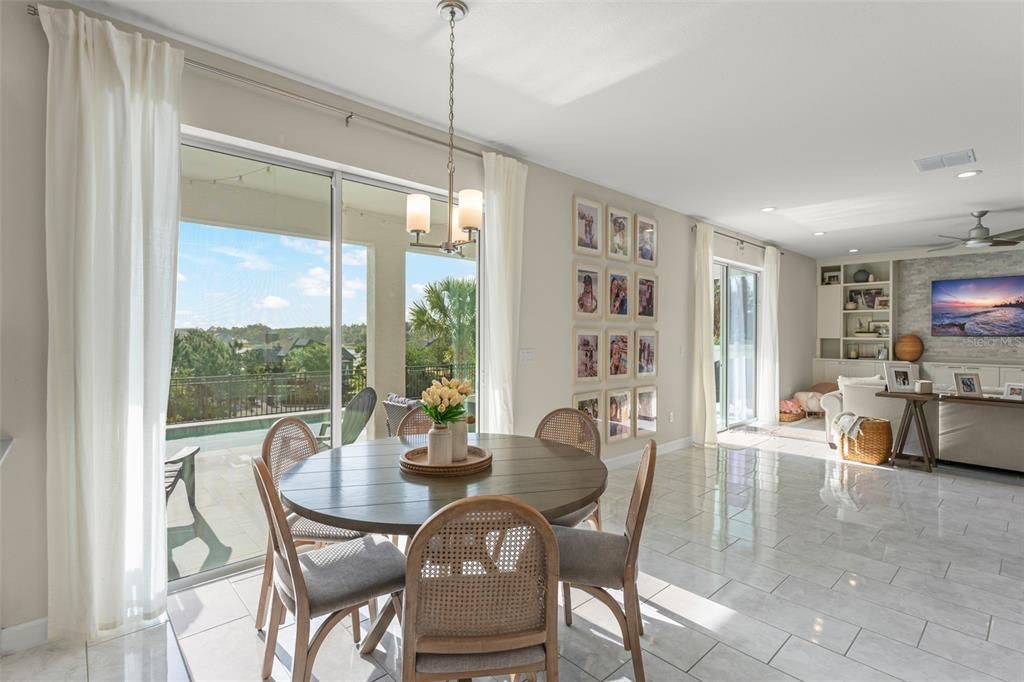 Activo con contrato: $699,000 (5 camas, 3 baños, 3795 Pies cuadrados)