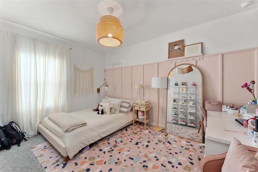 Activo con contrato: $699,000 (5 camas, 3 baños, 3795 Pies cuadrados)