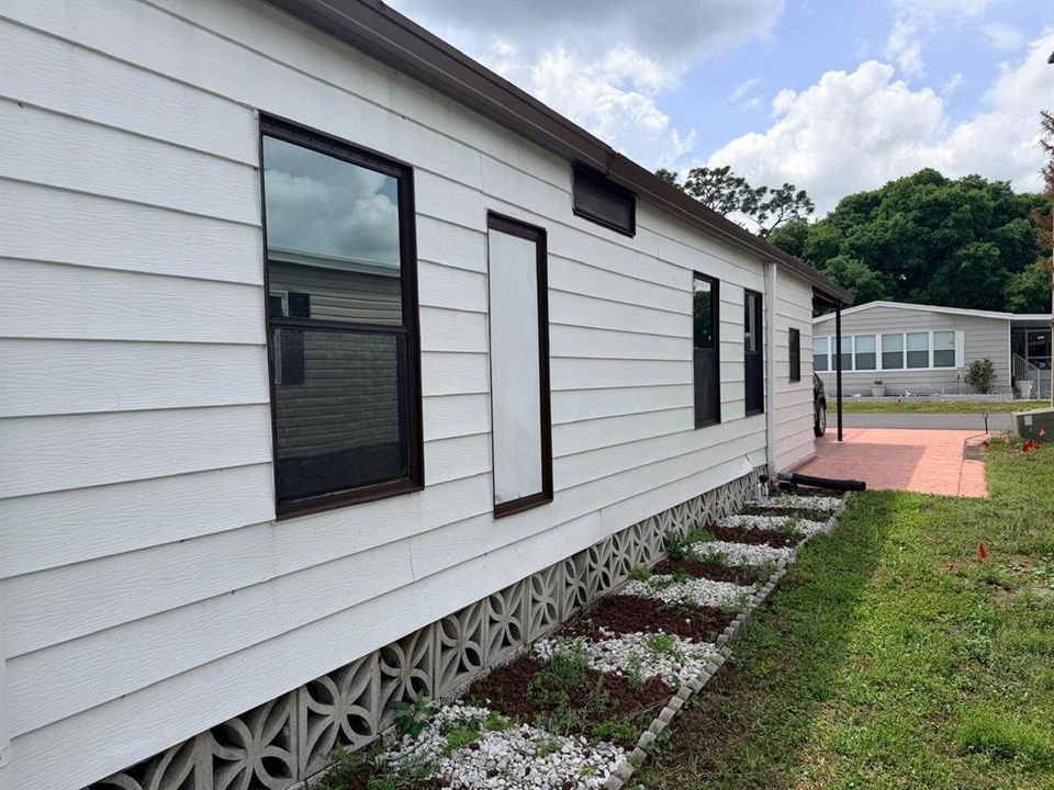 For Sale: $78,000 (2 beds, 2 baths, 1456 Square Feet)