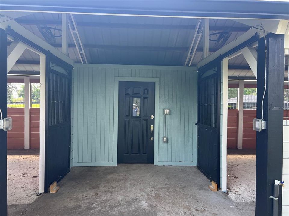 For Rent: $1,250 (1 beds, 1 baths, 448 Square Feet)