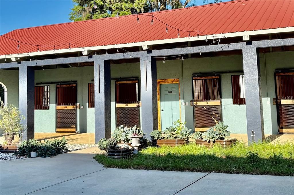 For Rent: $1,250 (1 beds, 1 baths, 448 Square Feet)