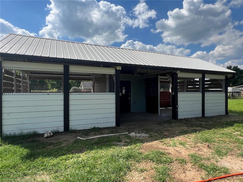 For Rent: $1,250 (1 beds, 1 baths, 448 Square Feet)