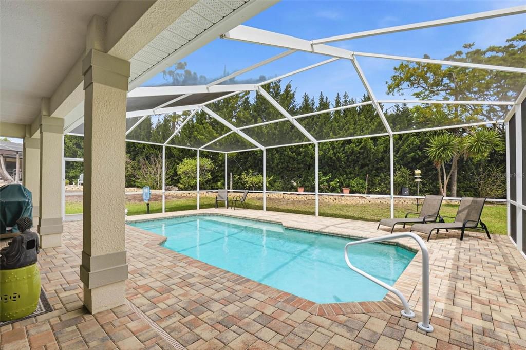 Activo con contrato: $365,000 (3 camas, 2 baños, 1776 Pies cuadrados)