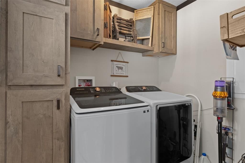 Active With Contract: $317,500 (3 beds, 2 baths, 1680 Square Feet)