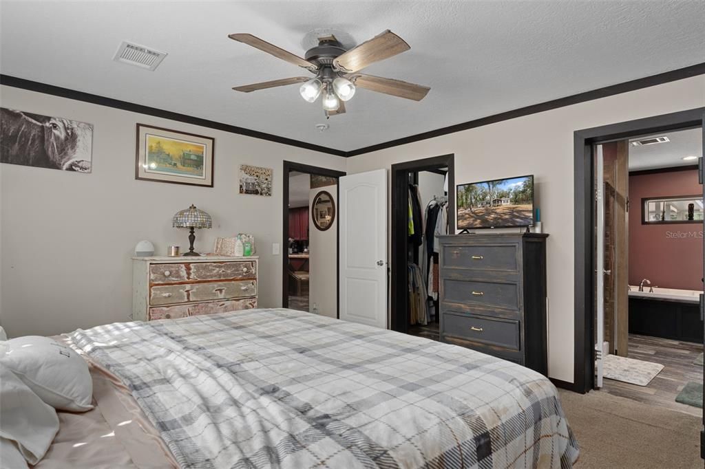 Active With Contract: $317,500 (3 beds, 2 baths, 1680 Square Feet)