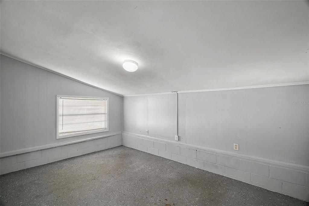 待售: $285,000 (2 贝兹, 1 浴室, 1292 平方英尺)