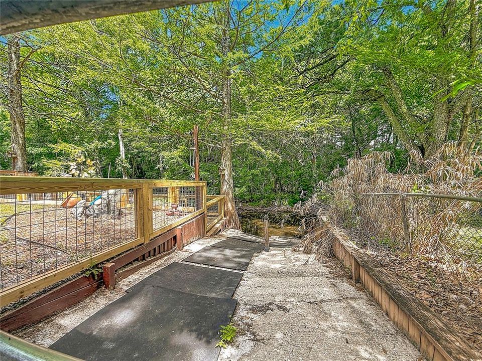 На продажу: $269,900 (2 спален, 2 ванн, 1584 Квадратных фут)