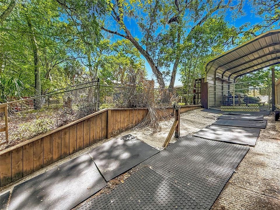 На продажу: $269,900 (2 спален, 2 ванн, 1584 Квадратных фут)