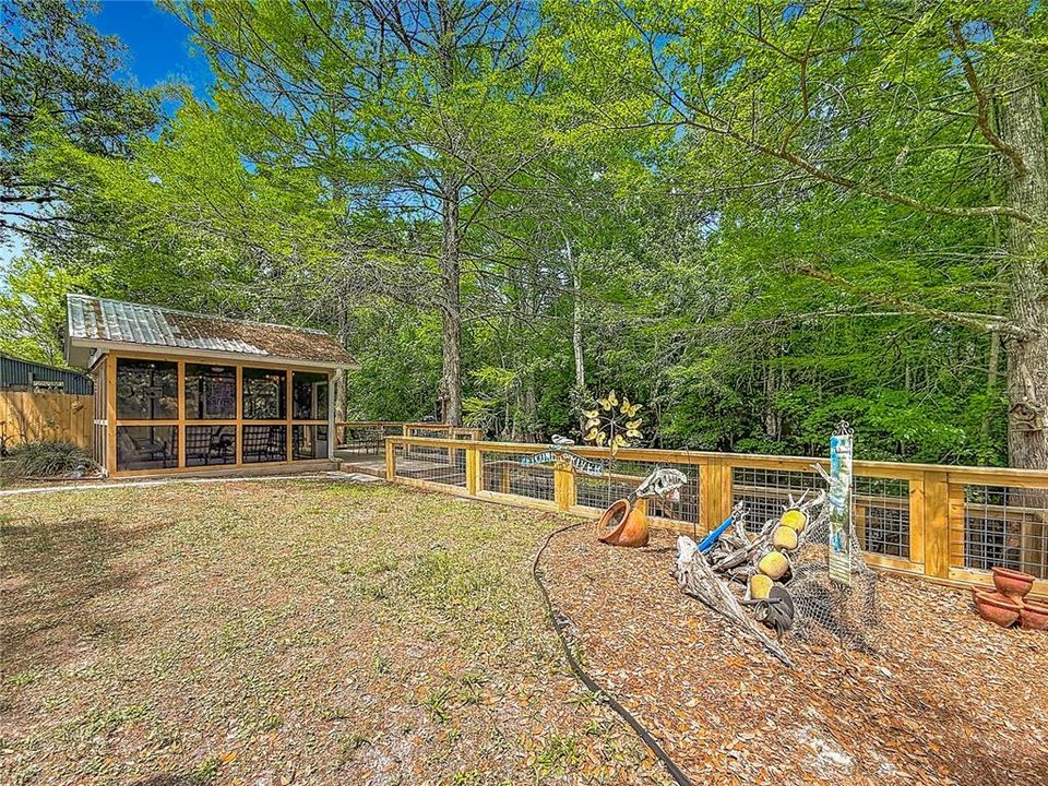 На продажу: $269,900 (2 спален, 2 ванн, 1584 Квадратных фут)