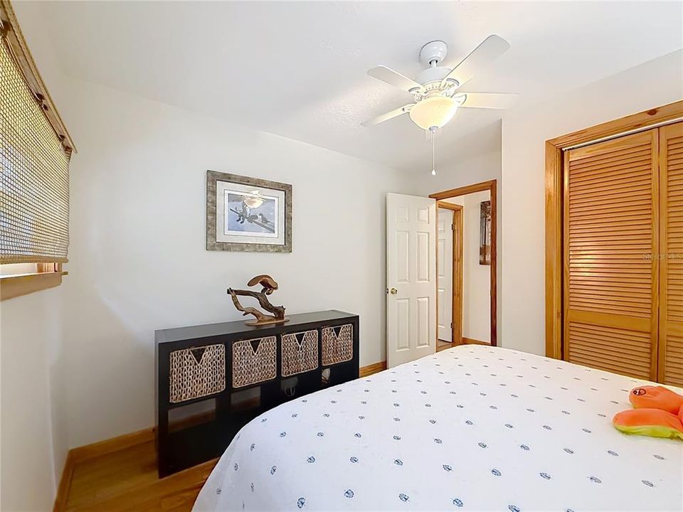 На продажу: $269,900 (2 спален, 2 ванн, 1584 Квадратных фут)