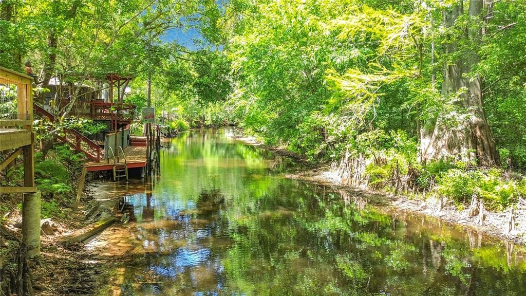 На продажу: $269,900 (2 спален, 2 ванн, 1584 Квадратных фут)