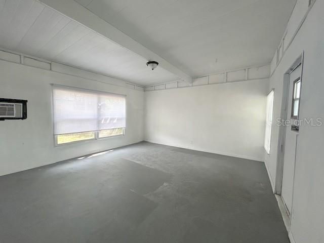 Active With Contract: $129,000 (2 beds, 2 baths, 920 Square Feet)