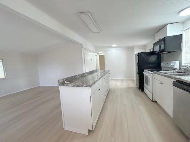 Active With Contract: $129,000 (2 beds, 2 baths, 920 Square Feet)