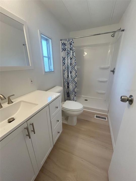 Active With Contract: $129,000 (2 beds, 2 baths, 920 Square Feet)