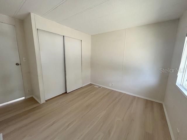 Active With Contract: $129,000 (2 beds, 2 baths, 920 Square Feet)