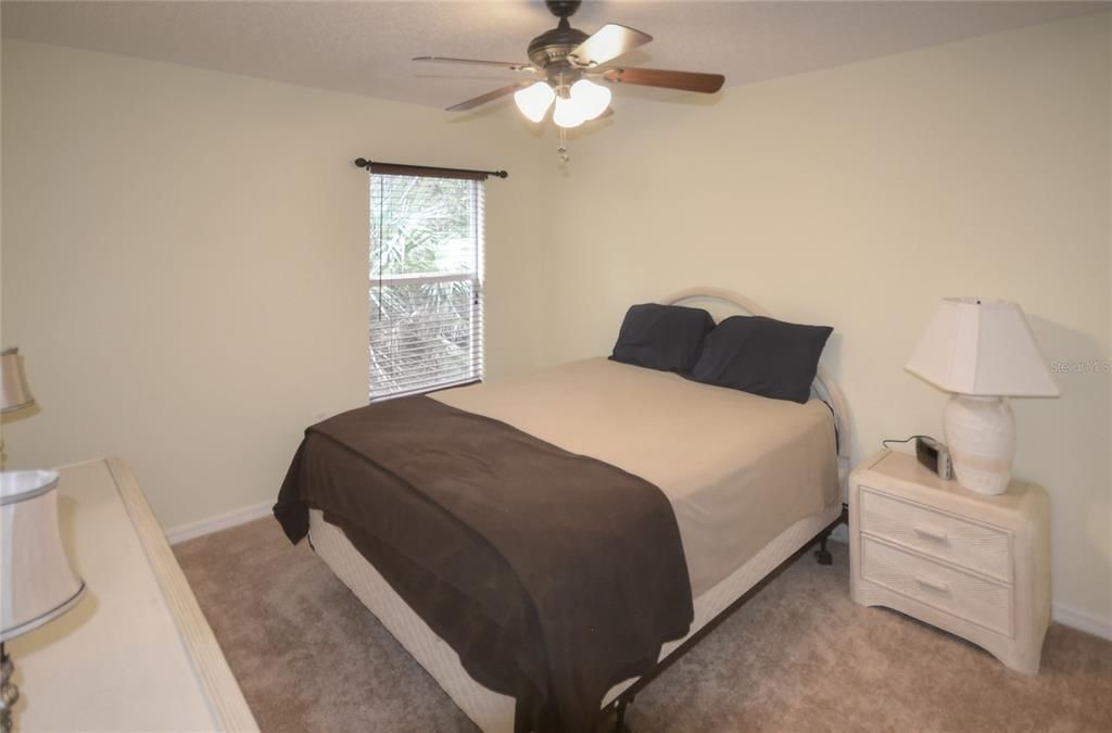 Active With Contract: $279,900 (3 beds, 2 baths, 2020 Square Feet)