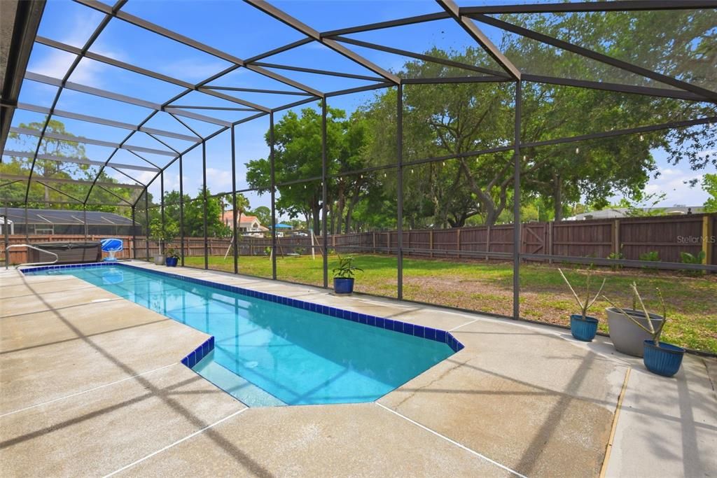 Activo con contrato: $649,999 (4 camas, 2 baños, 2131 Pies cuadrados)