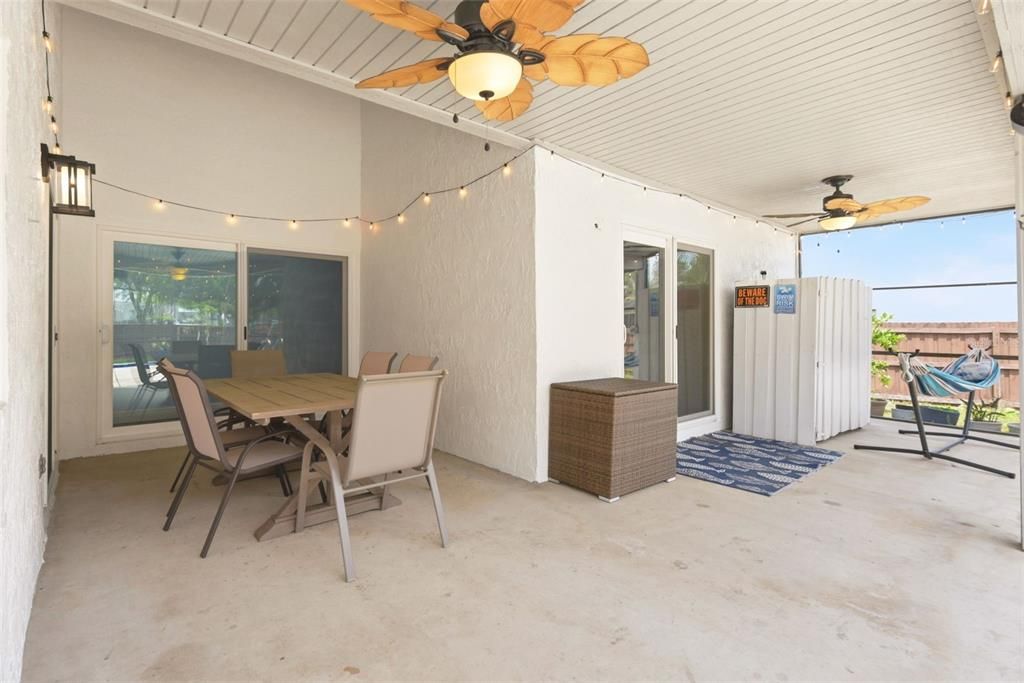 Activo con contrato: $649,999 (4 camas, 2 baños, 2131 Pies cuadrados)