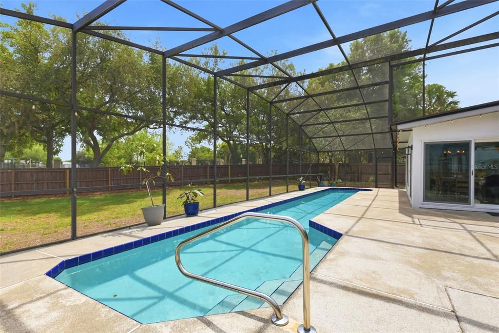 Activo con contrato: $649,999 (4 camas, 2 baños, 2131 Pies cuadrados)