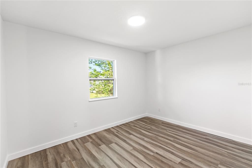 Active With Contract: $335,000 (4 beds, 2 baths, 1542 Square Feet)