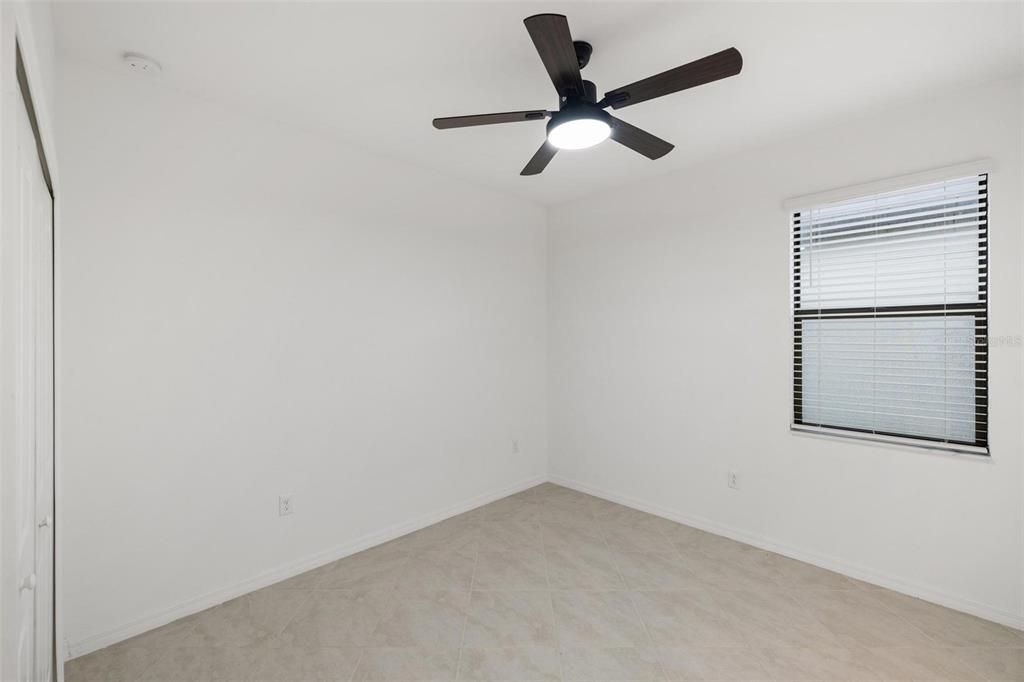 Activo con contrato: $415,000 (3 camas, 3 baños, 2214 Pies cuadrados)