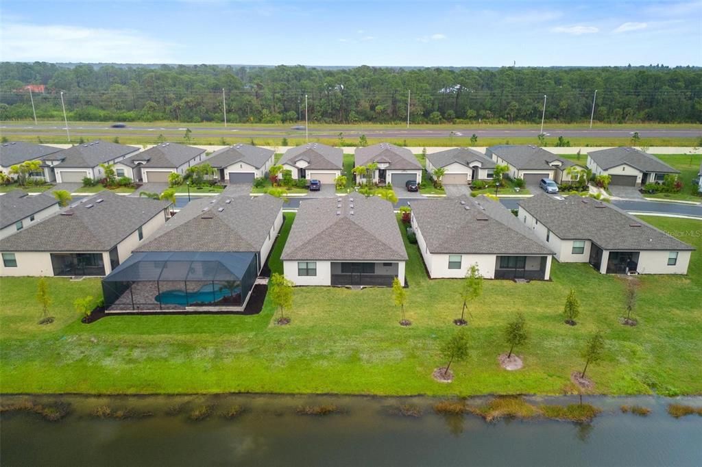 Activo con contrato: $415,000 (3 camas, 3 baños, 2214 Pies cuadrados)
