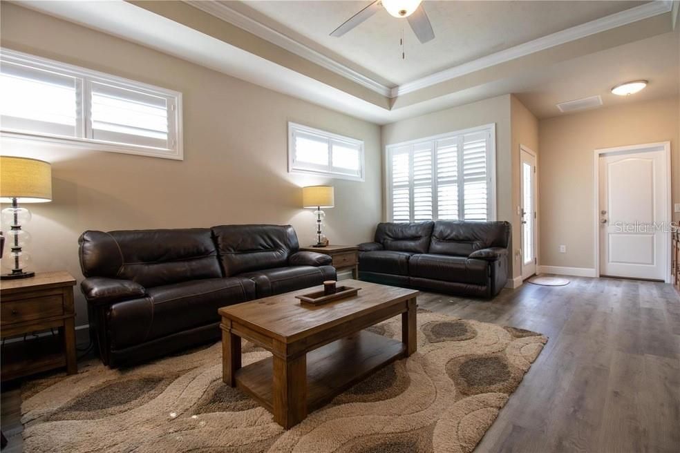 На продажу: $305,000 (3 спален, 2 ванн, 1360 Квадратных фут)