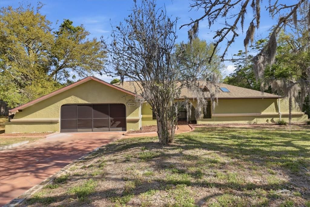 Active With Contract: $359,000 (3 beds, 3 baths, 2517 Square Feet)