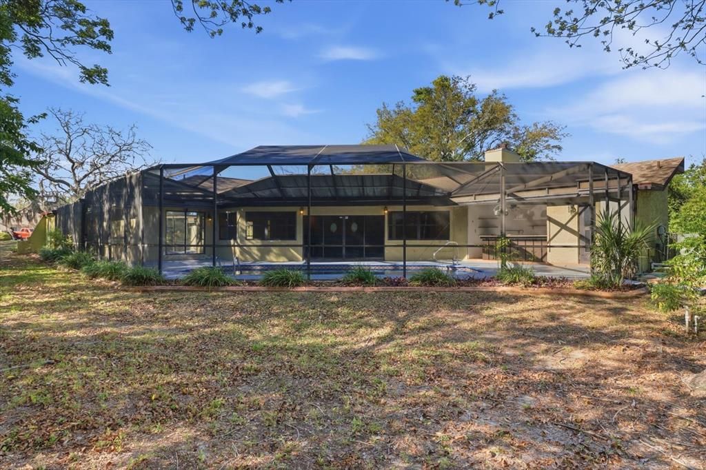 Active With Contract: $359,000 (3 beds, 3 baths, 2517 Square Feet)