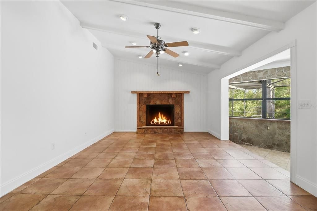 Active With Contract: $359,000 (3 beds, 3 baths, 2517 Square Feet)