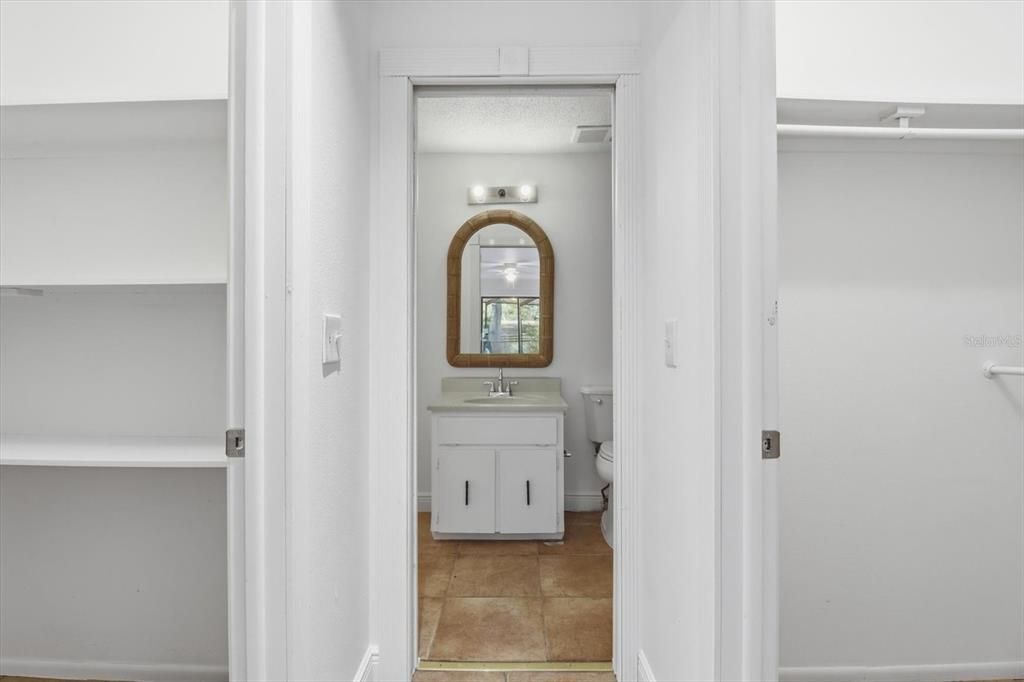 Active With Contract: $359,000 (3 beds, 3 baths, 2517 Square Feet)