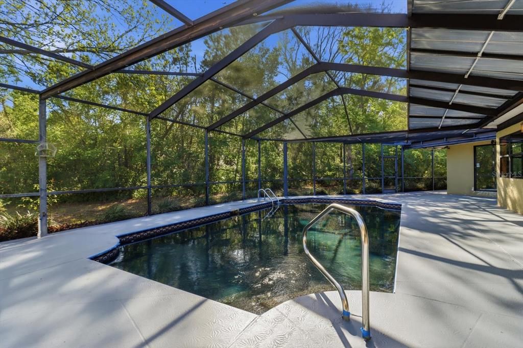Active With Contract: $359,000 (3 beds, 3 baths, 2517 Square Feet)
