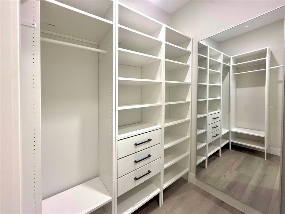 Active With Contract: $492,000 (3 beds, 2 baths, 1762 Square Feet)