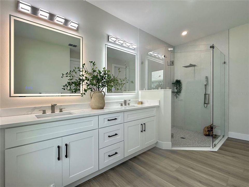 Active With Contract: $492,000 (3 beds, 2 baths, 1762 Square Feet)
