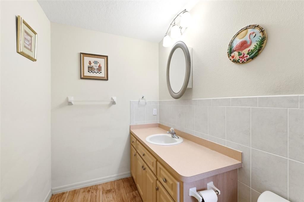 For Sale: $289,900 (3 beds, 2 baths, 1266 Square Feet)